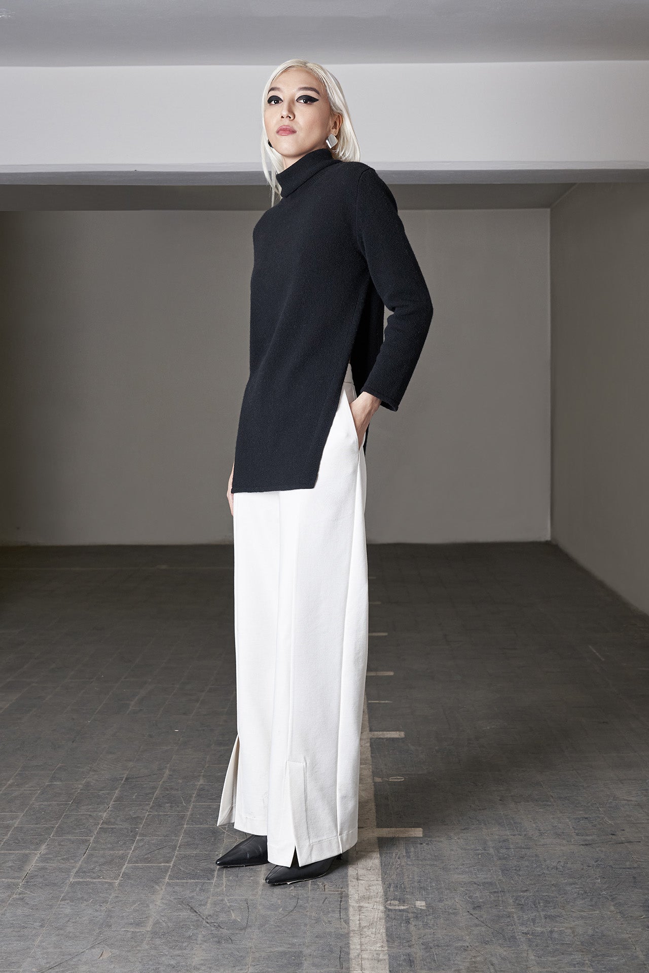 Maglione con spacco obliquo - Eufonia