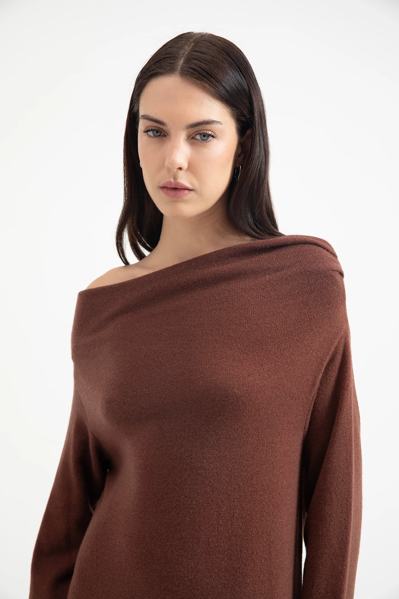Abito lungo in maglia di lana con maxi collo morbido - Eufonia