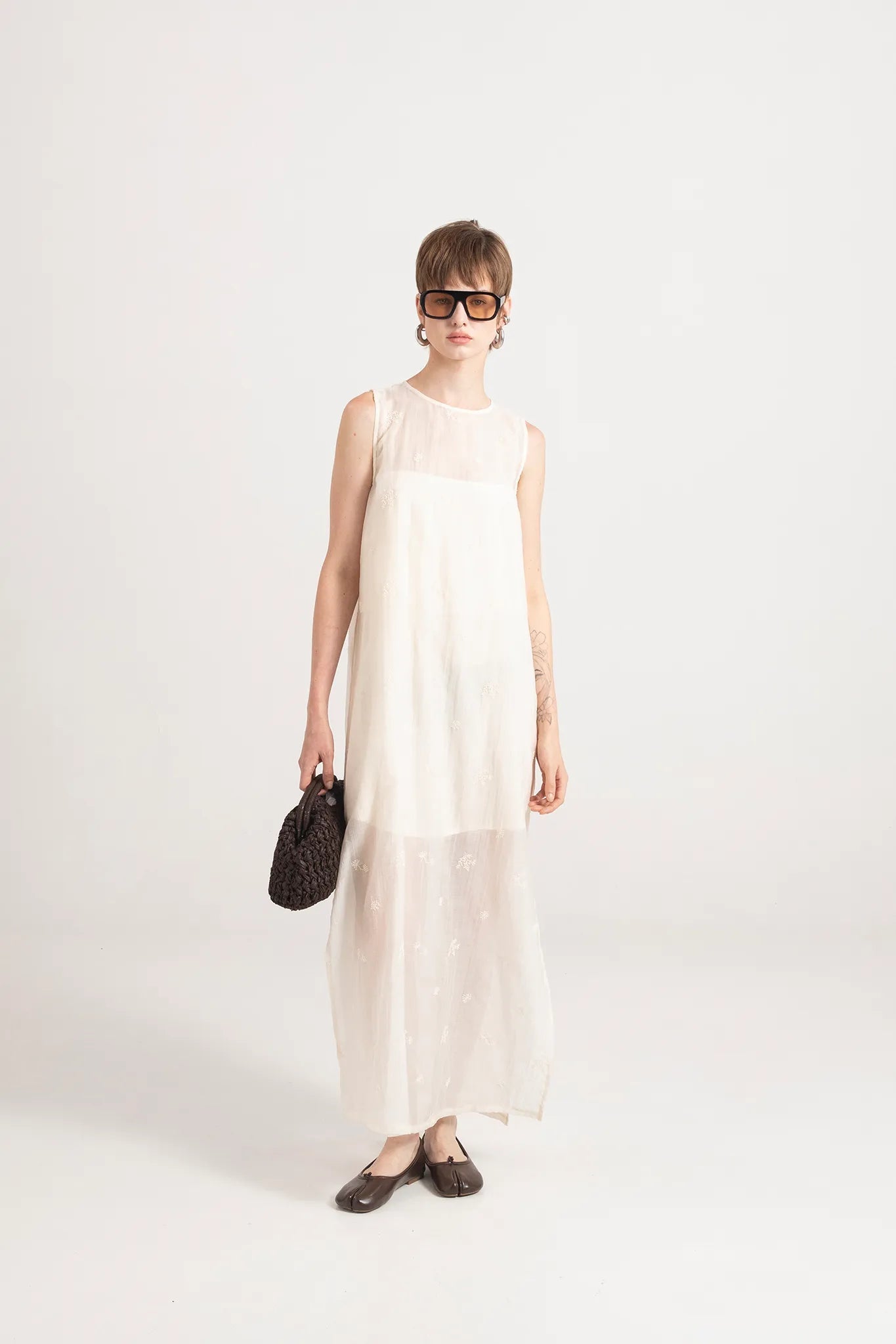 Abito lungo smanicato con voile trasparente - Eufonia