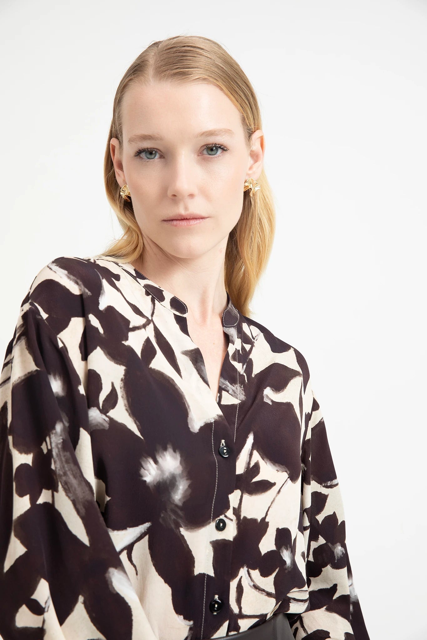Blusa stampata in viscosa con collo alla coreana e maniche lunghe - Eufonia