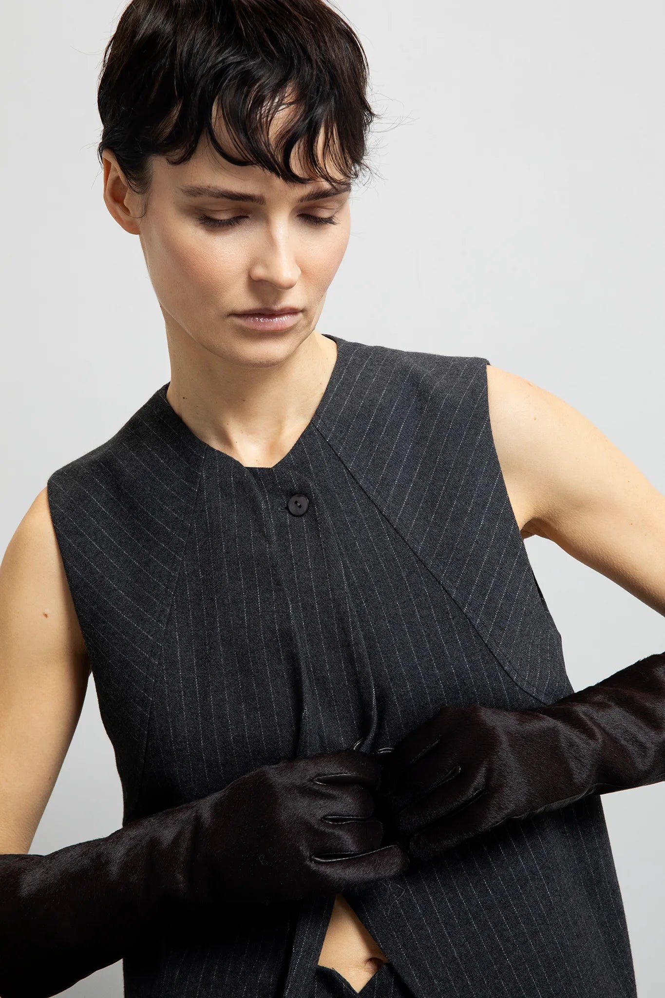 Gilet gessato con chiusura asimmetrica - Eufonia
