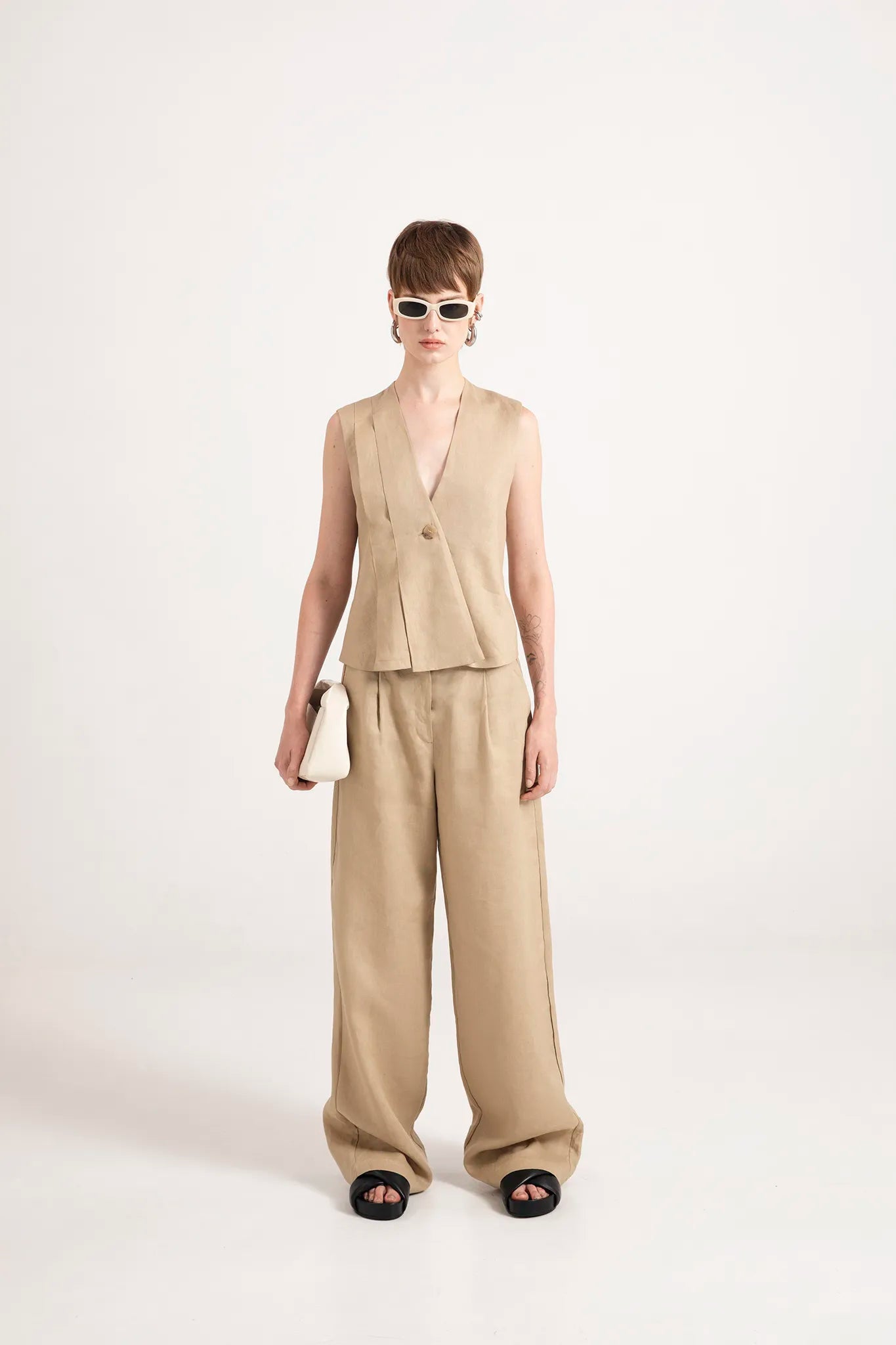 Gilet in puro lino con contropieghe - Eufonia