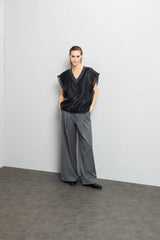 Gilet in lana e cashmere con inserto in tulle