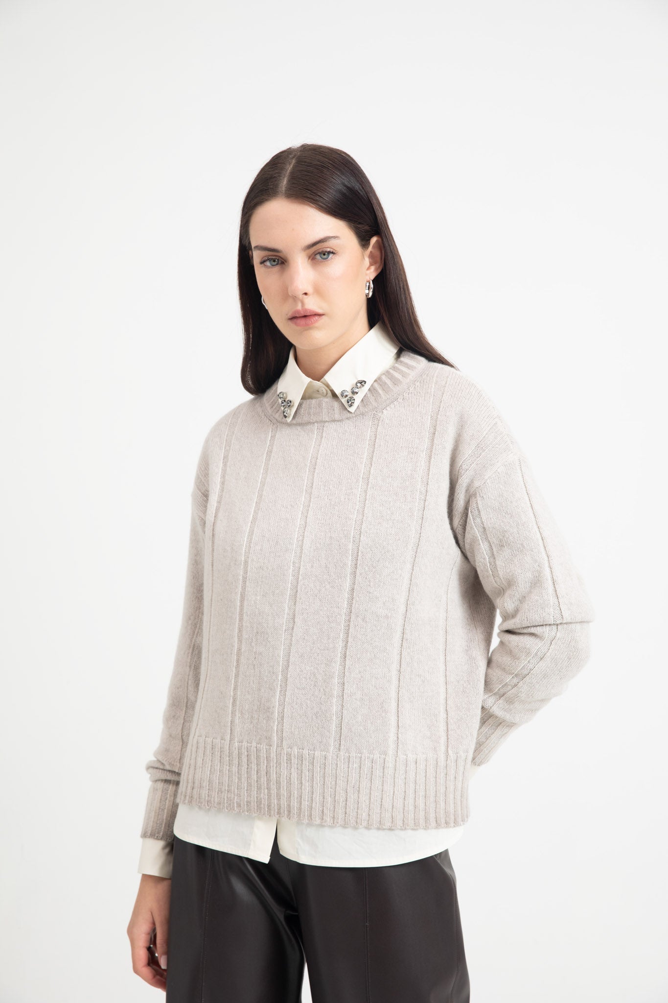 Maglia girocollo in lana e cashmere a coste larghe colore tortora - Eufonia