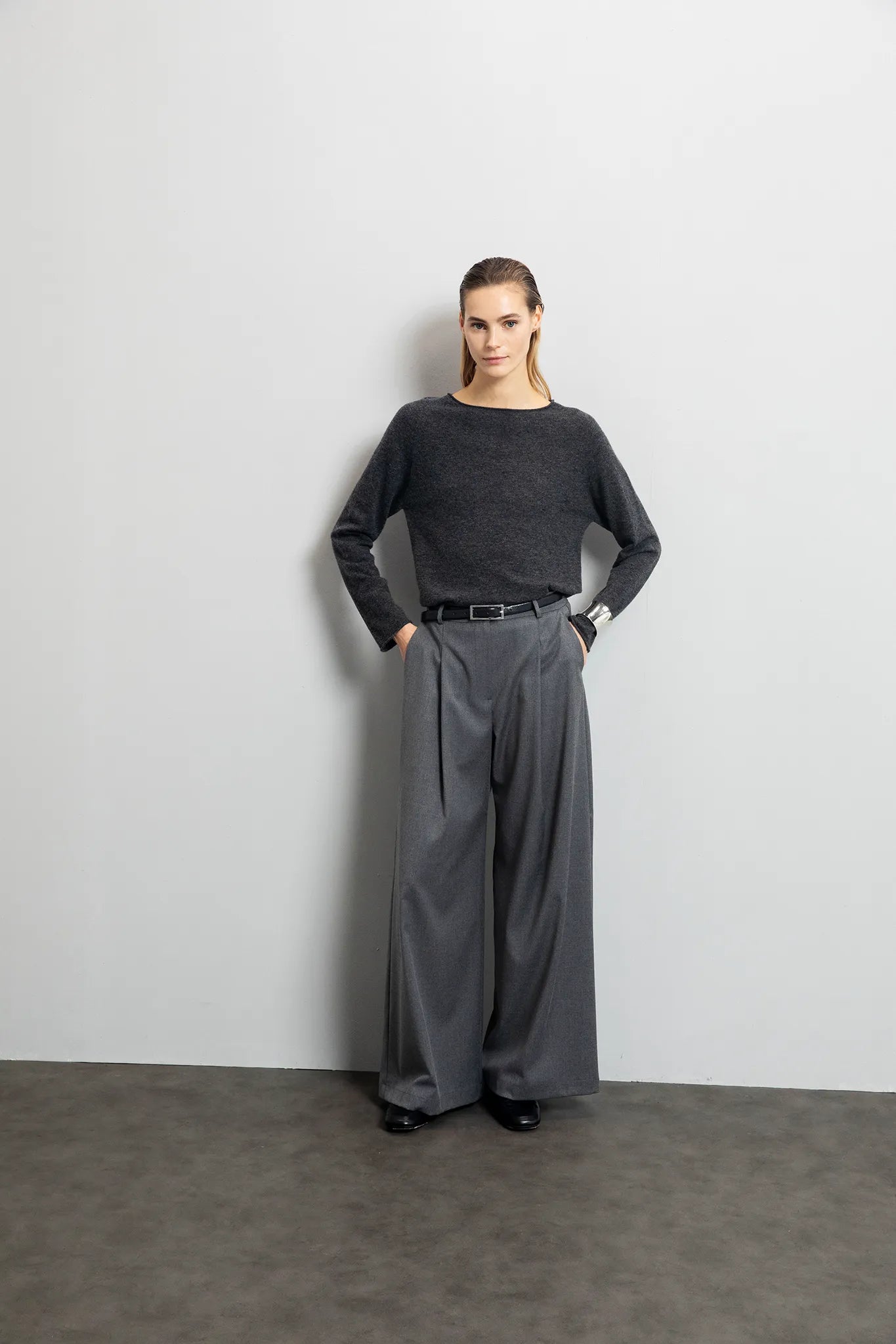 Pantalone oversize con pince