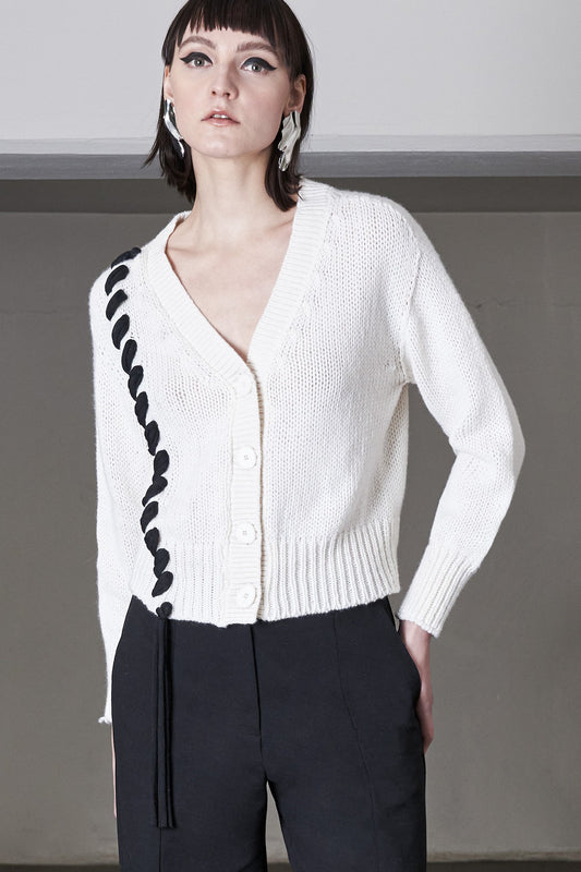 Cardigan con ricamo a mano - Eufonia
